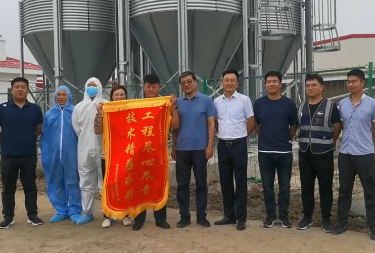 敬業(yè)奉獻(xiàn)暖人心，精品工程獲錦旗